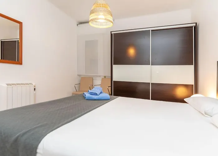 Eixample Esq Rocafort Diputacio By Interhome Apartman
