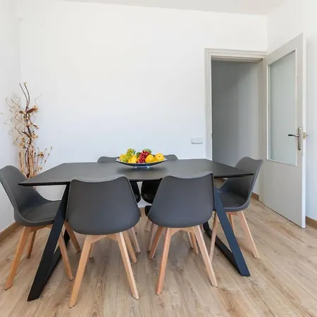 Eixample Esq Rocafort Diputacio By Interhome *