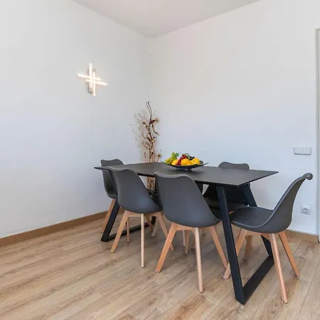 شقة Eixample Esq Rocafort Diputacio By Interhome