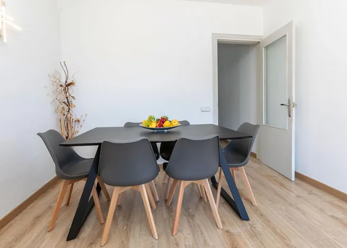 Eixample Esq Rocafort Diputacio By Interhome *